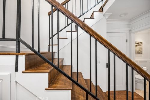 513 15th St, Huntington Beach CA  92648-4045 exterior