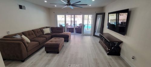 16819 Bainbury St, Santa Clarita, CA 91387-1706