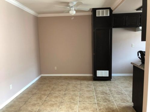 5743 Klump Ave, North Hollywood CA  91606-3619 exterior