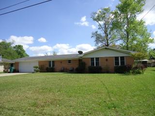 1037 Ann St, Westlake, LA 70669-3801