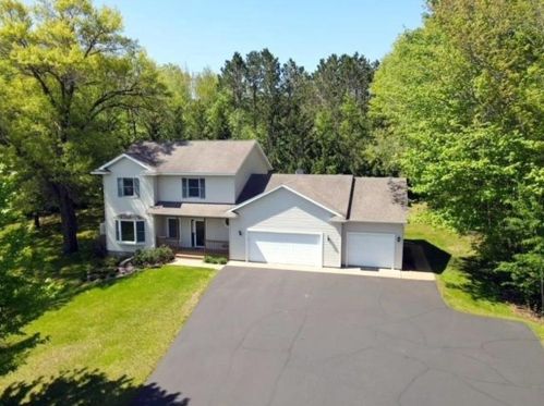 861 218th St, East Farmington, WI 54020-4520