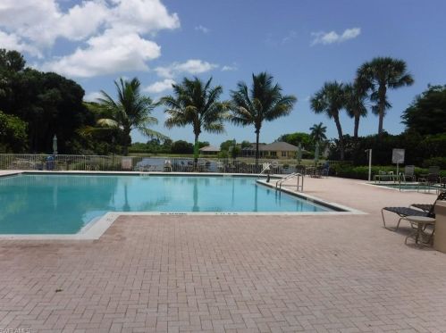 7712 Citrus Hill Ln, Naples, FL 34109-0605