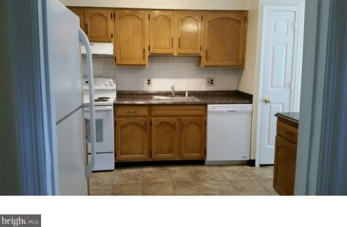 43 Saint George Ter, Bear DE  19701-1091 exterior