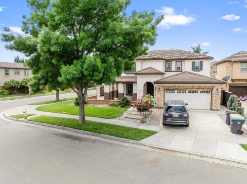 576 Bramblewood Ave, Lathrop CA 95330-9370 exterior