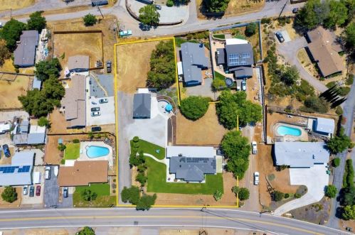 9607 Marilla Dr, Lakeside CA 92040-2806 exterior