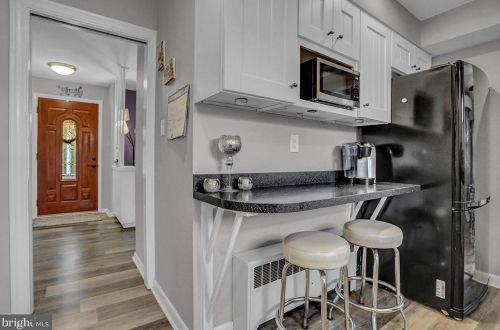 19 Columbia Dr, Camp Hill PA  17011-7636 exterior