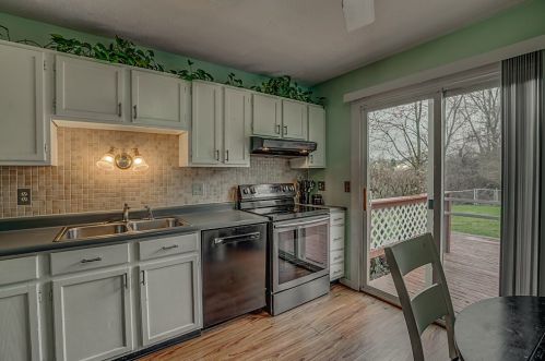 733 Mill Valley Dr, Covington, KY 41015-2281