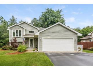 6120 135th St, Lino Lakes, MN 55038-9226