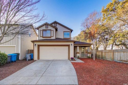 3905 Louis Krohn Dr, Santa Rosa, CA 95407-2520