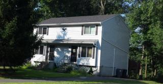 121 Charles St, Watertown, CT 06795-2928