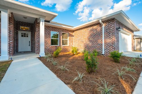 297 Willow Ave, Freeport, FL 32439-6746
