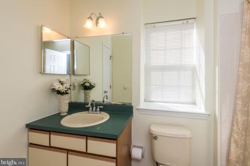 308 Ross Ln, Collegeville PA  19426-1877 exterior