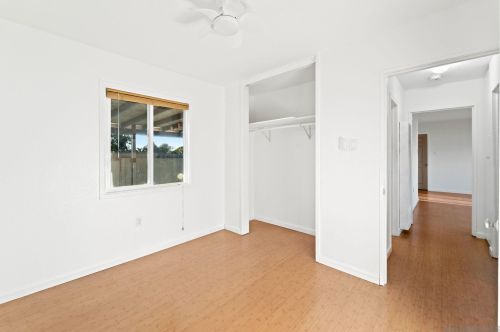 4220 Clairemont Dr, San Diego CA 92117-5536 exterior