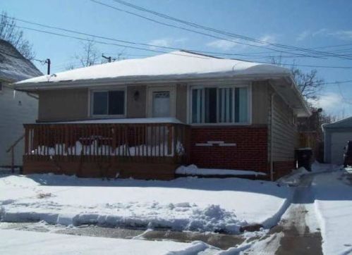 12109 Hirst Ave, Cleveland, OH 44135-2204