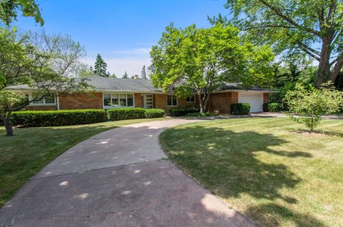 9277 Lake Dr, Milwaukee, WI 53217-1445