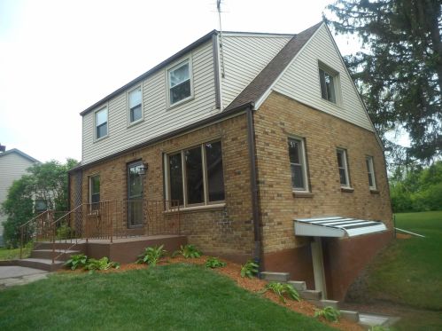 26905 Oakridge Dr, Waterford, WI 53185-1342