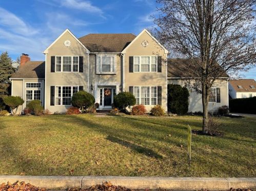 1845 Clarendon Dr, Easton, PA 18040-8304