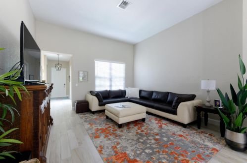 112 Via Santa Cruz, Jupiter FL  33458-6929 exterior