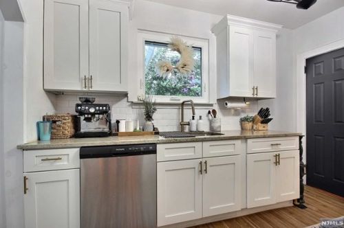 224 Madison Ave, Dumont NJ  07628-2538 exterior