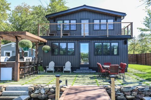 72 Sunset Dr, Belmont, NH 03220-3463