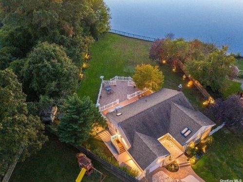 2254 Merokee Pl, North Bellmore NY  11710-3324 exterior