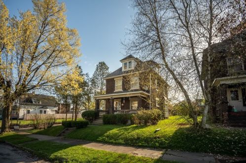 801 Cedar Ave, Hermitage, PA 16146-2523