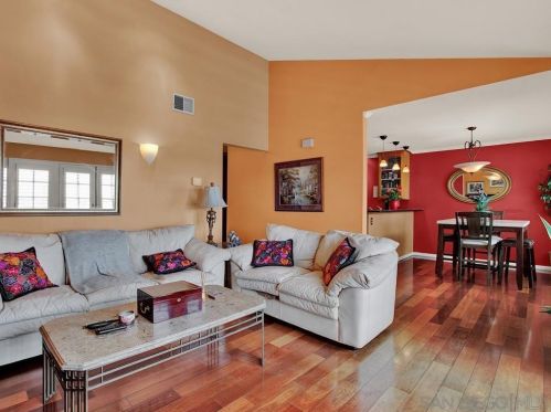 5653 Riley St, San Diego, CA 92110-2560