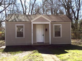 914 Ferndale Ave, Winston Salem NC  27107-5323 exterior