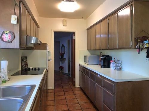 800 Bacom Point Rd, Pahokee, FL 33476-2414