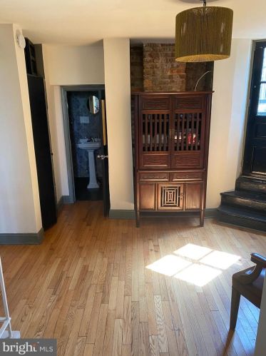718 Rhode Island Ave, Washington, DC 20018-1730