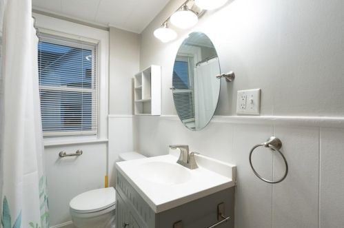 144 Wentworth Ave, Providence RI  02905-2706 exterior