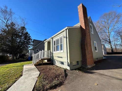 68 Devens St, New Britain, CT 06051-3802