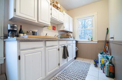 52 Scott Rd, Cumberland RI  02864-2812 exterior