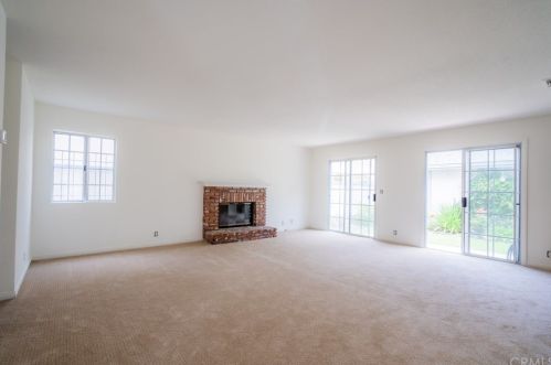2209 Voorhees Ave, Redondo Beach, CA 90278-2423