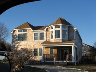 18 Pinetree Dr, Hither Plains NY  11954-5122 exterior