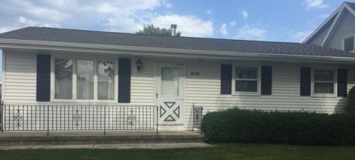 909 41st St, Manitowoc, WI 54220-4711