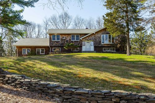 33 Gail Ln, Poughquag NY  12570-5034 exterior