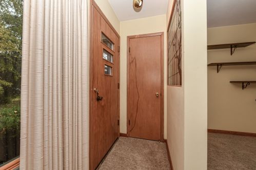 1426 Homestead Trl, Thiensville WI  53092-3215 exterior