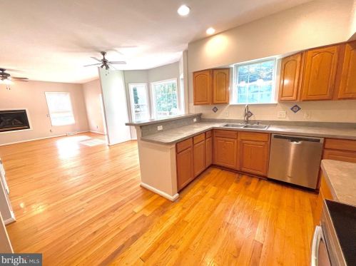 32 Pin Oak Dr, Dover DE  19904-2373 exterior