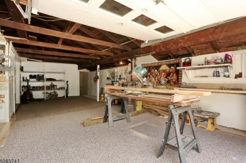 566 Stonetown Rd, Skyline Lakes NJ  07456-1311 exterior