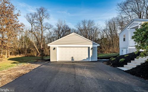 160 Metka Rd, Collegeville PA  19473-1632 exterior