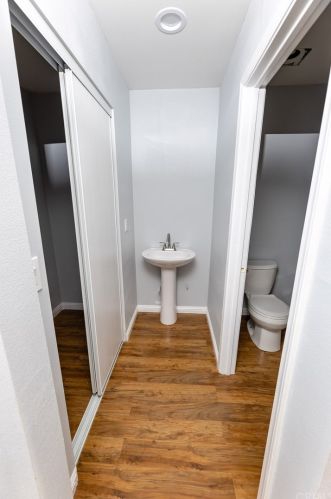 341 Haley St, Bakersfield CA 93307-1350 exterior