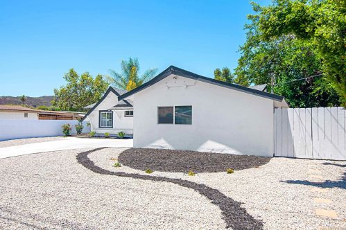 13944 Powers Rd, Poway, CA 92064-3204