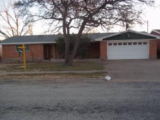 2315 61st St, Lubbock, TX 79412-3320