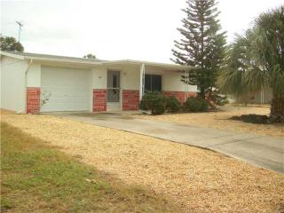 1922 Melody Dr, Tarpon Springs, FL 34691-5425
