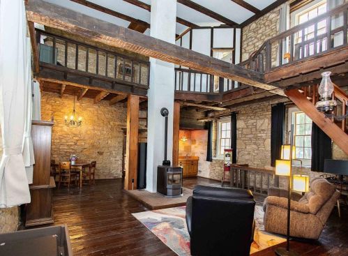 914 Bequette St, Dodgeville WI  53533-1112 exterior