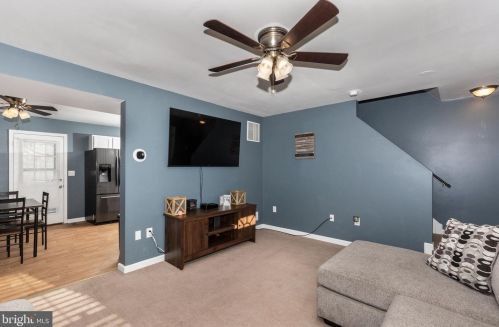 137 Apple Grove Ln, Littlestown PA  17340-1159 exterior