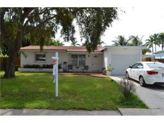 1006 13th Ter, Hollywood, FL 33019-3114
