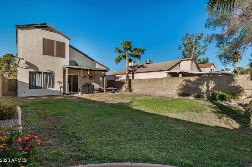 4011 Camino Vivaz, Glendale AZ  85310-5516 exterior