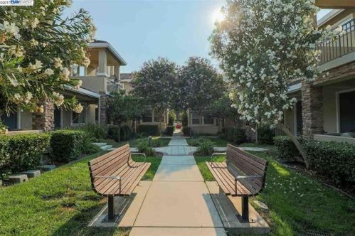 4833 Swinford Ct, Pleasanton, CA 94568-7809